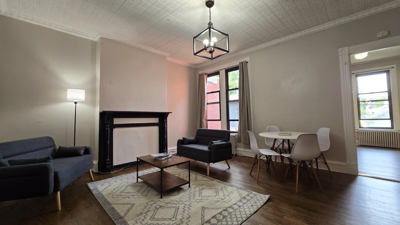 Photo of Livingroom in Kingston