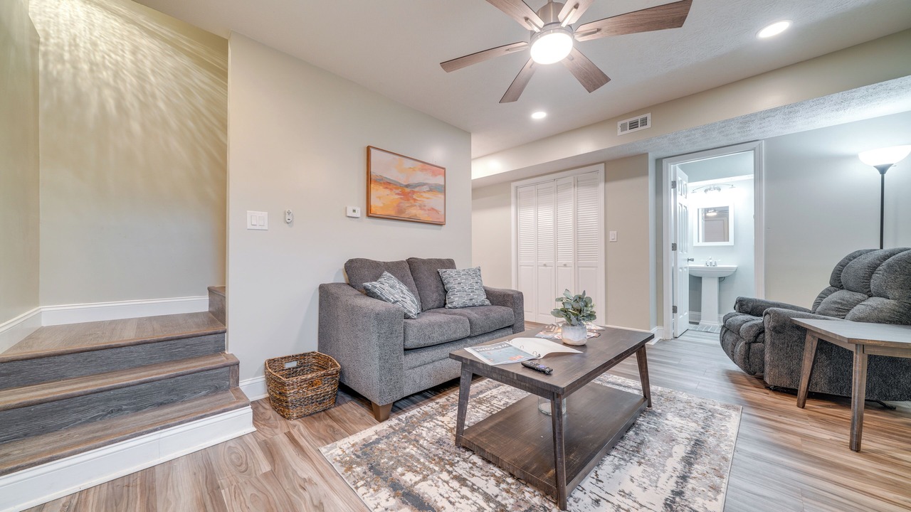 Photo of Livingroom in Clifton Heights