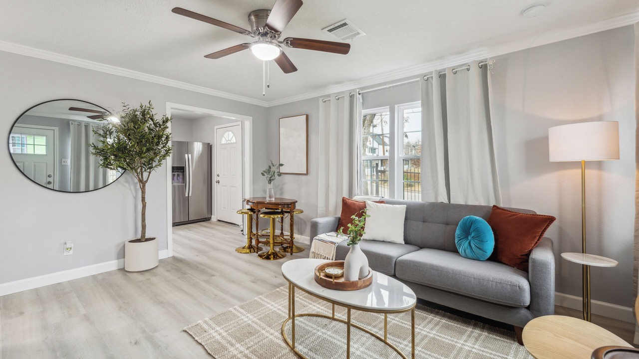 Photo of Livingroom in Chestnut
