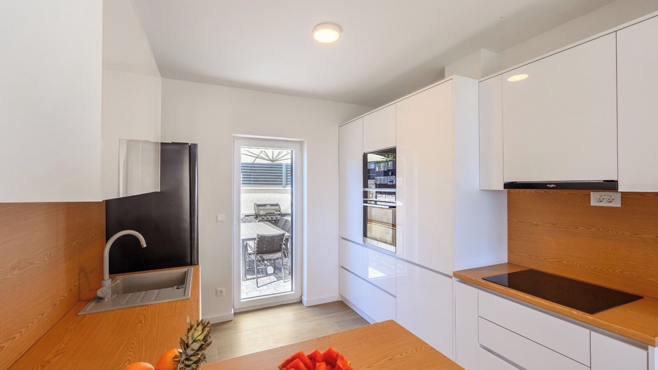 Photo of Kitchen in Sreser