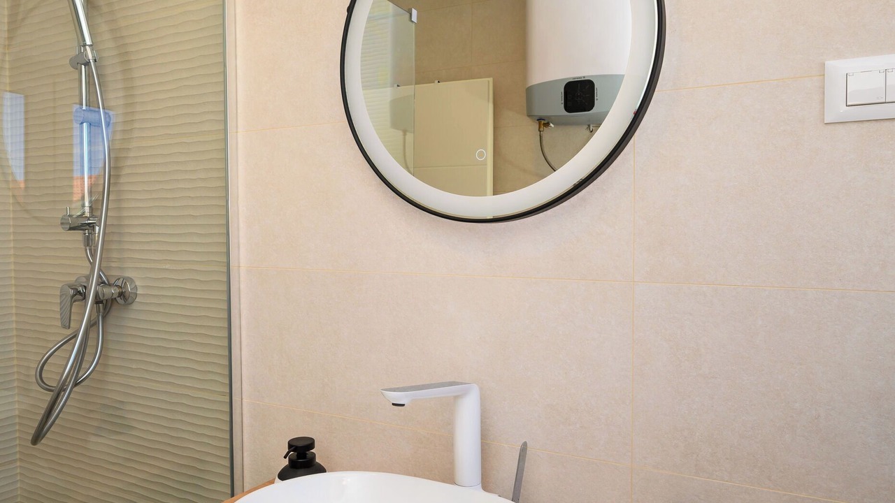 Photo of Bathroom in Sreser