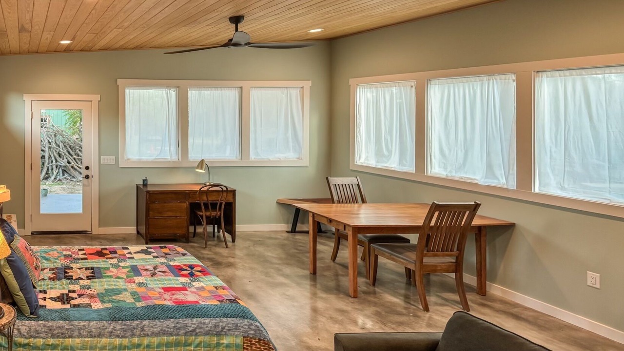 Photo of Bedroom in West Oak Hill