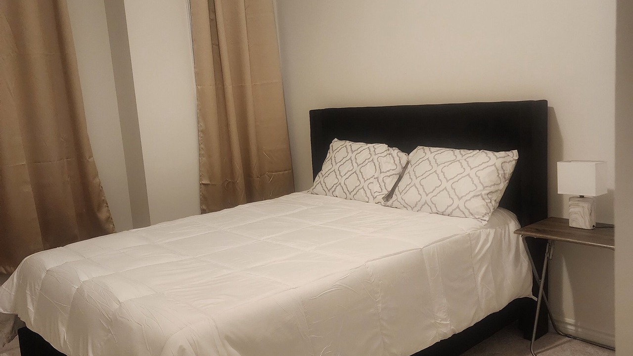 Photo of Bedroom in Pickering