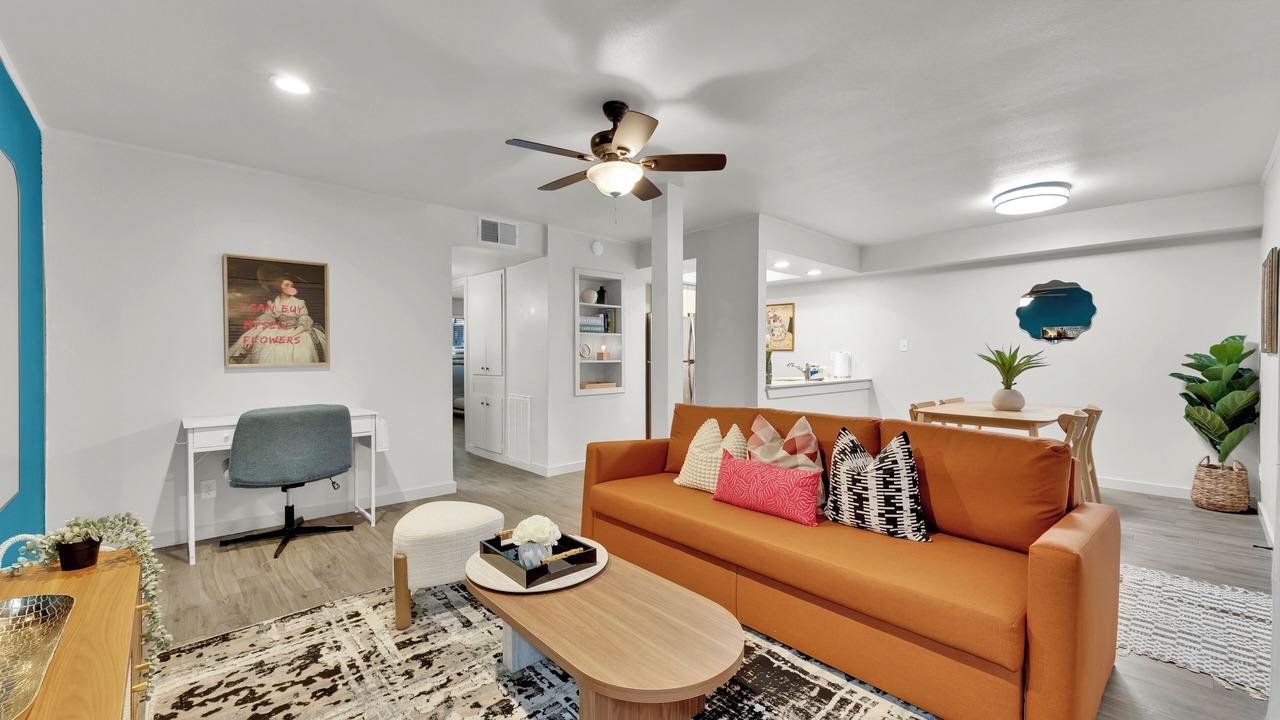 Photo of Livingroom in Clarksville
