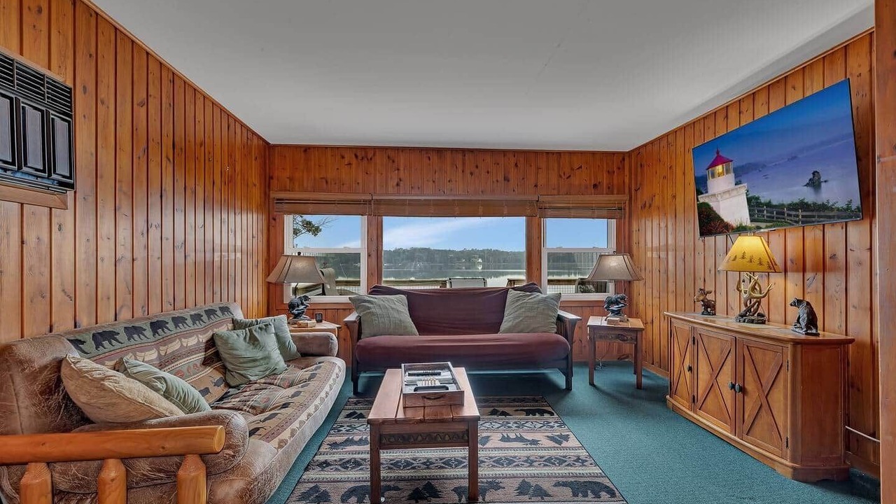 Photo of Livingroom in Crosslake