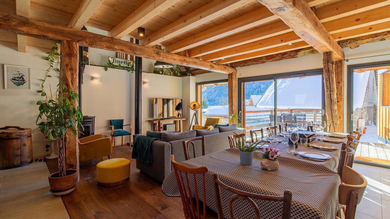 Photo of Livingroom in Montricher-Albanne