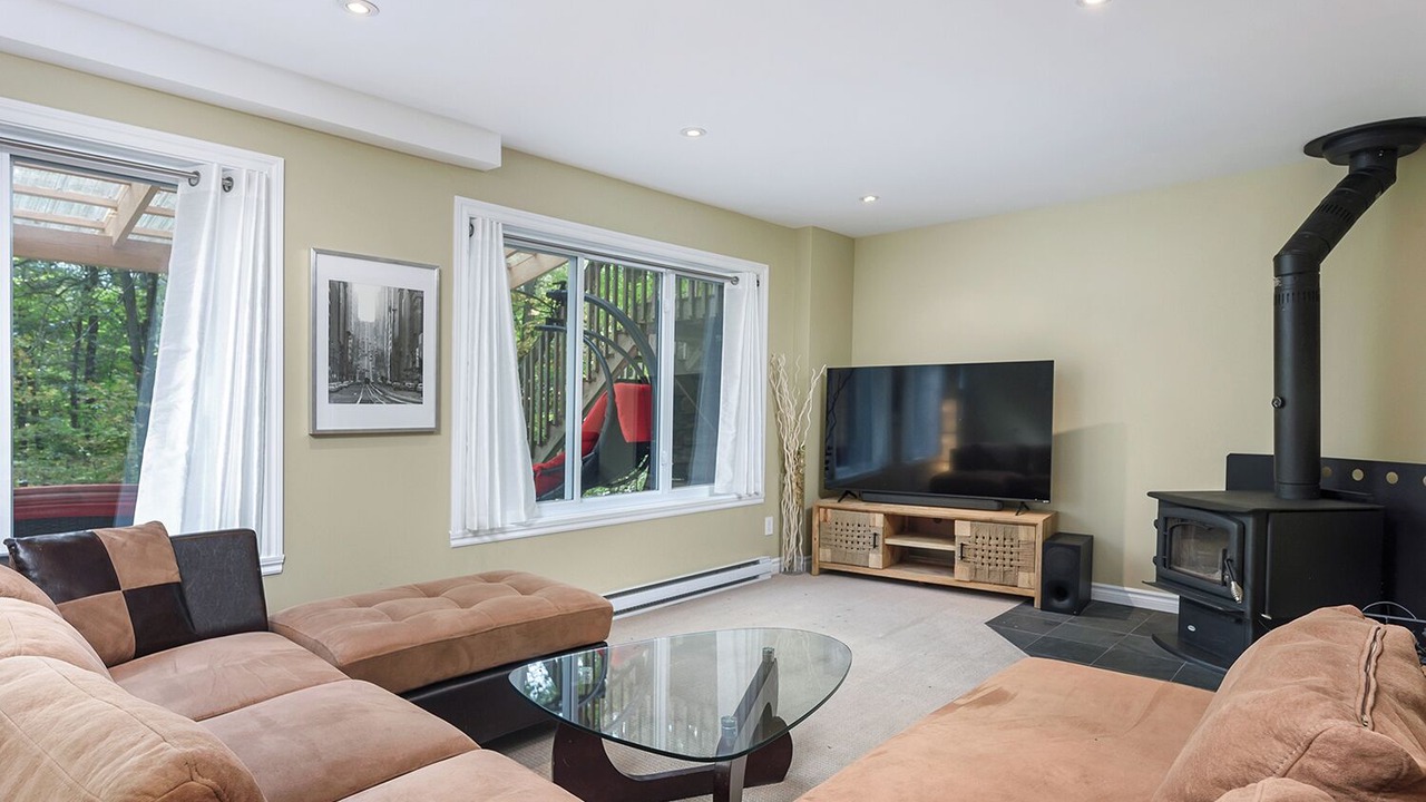 Photo of Livingroom in Lac-Brome