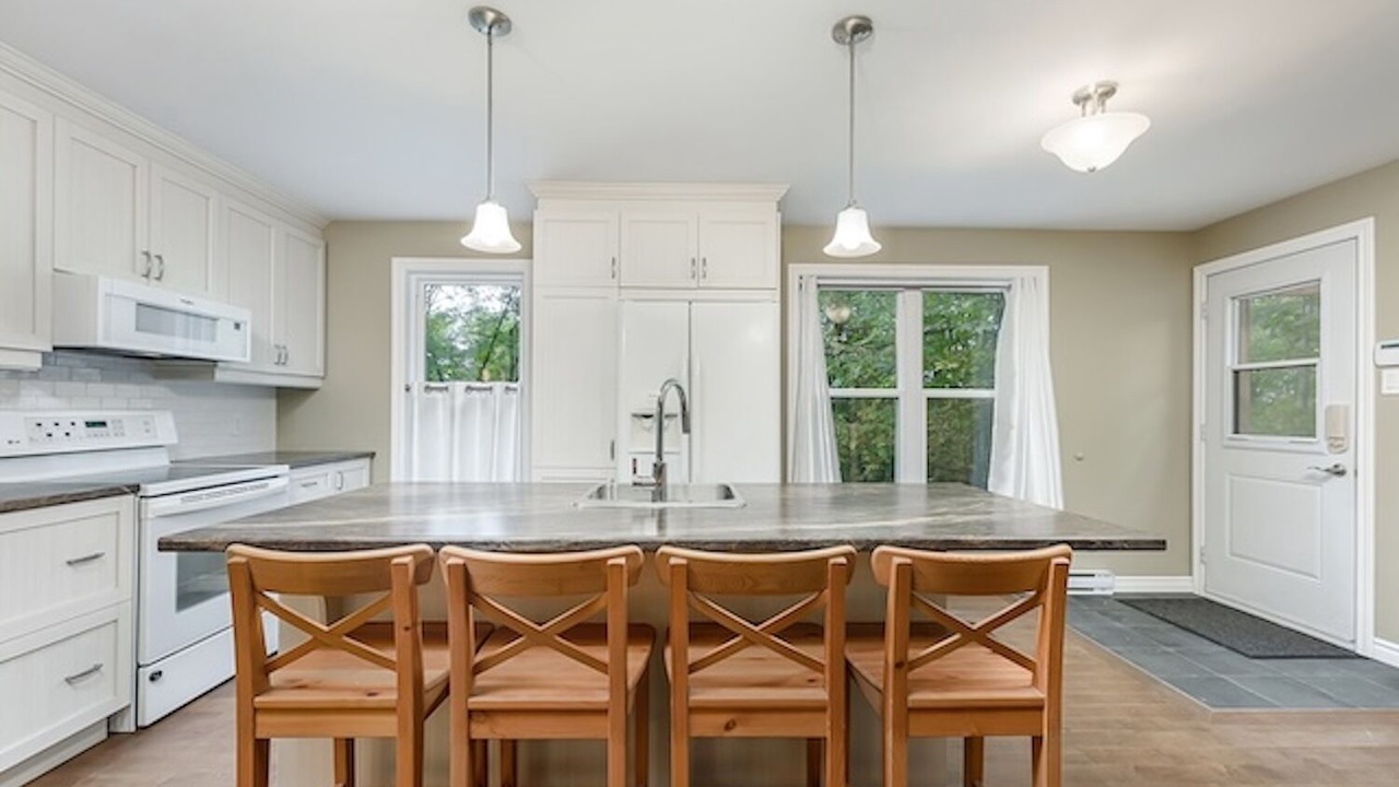 Photo of Kitchen in Lac-Brome