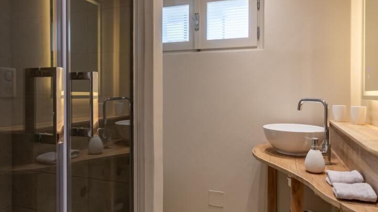 Photo of Bathroom in Outrechaise