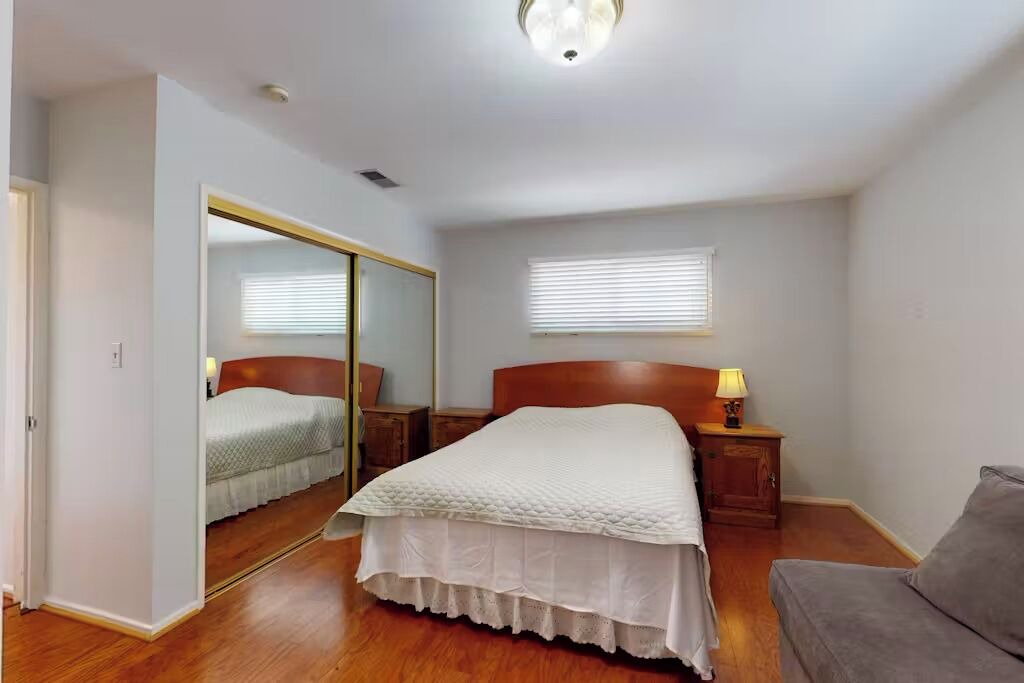 Photo of Bedroom in Woodland Hills