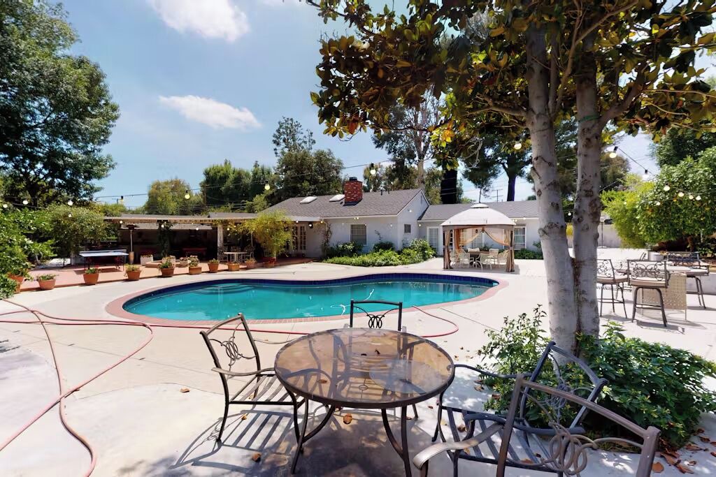 Photo of Outdoor in Woodland Hills