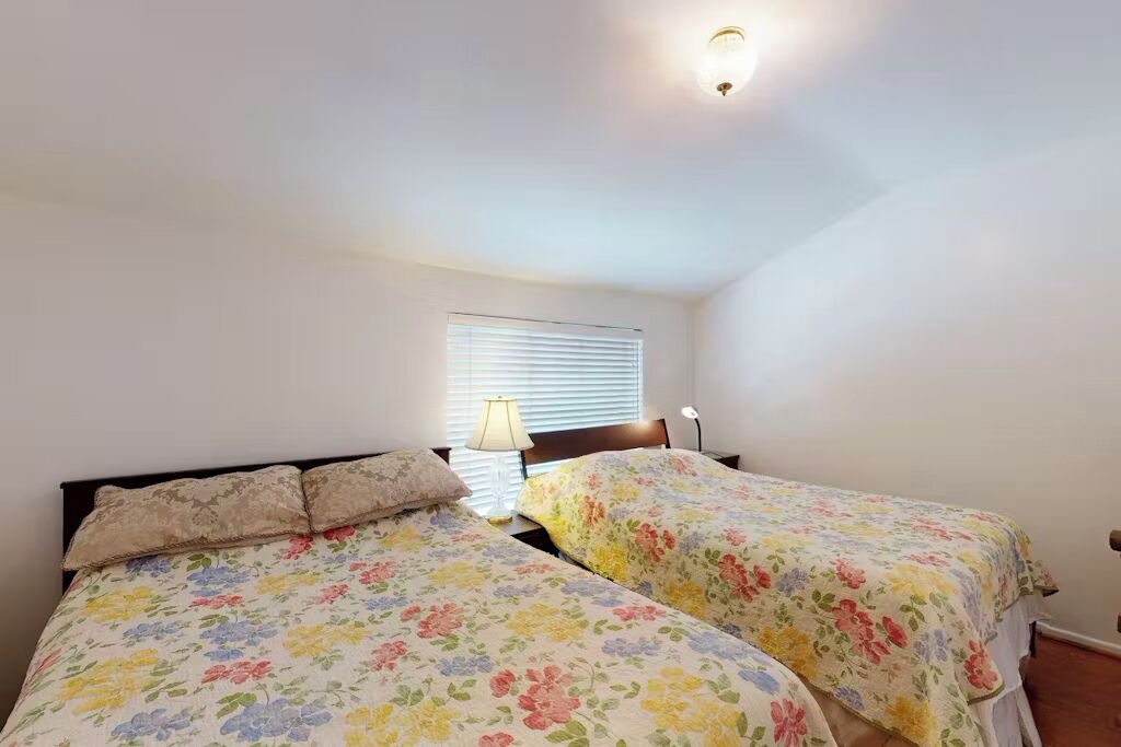 Photo of Bedroom in Woodland Hills