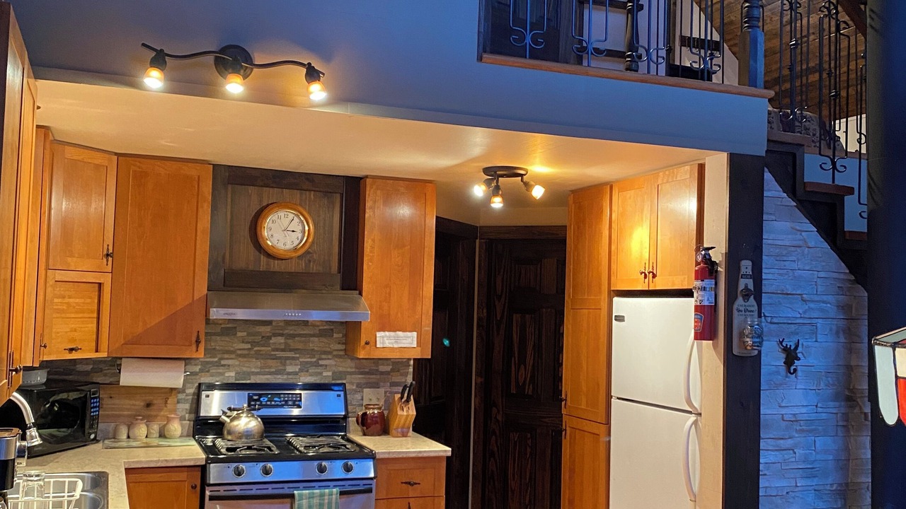 Photo of Kitchen in Duhamel