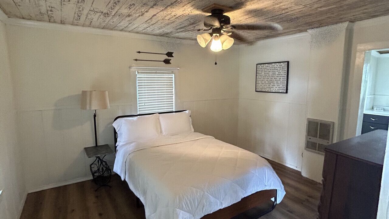 Photo of Bedroom in Cookson