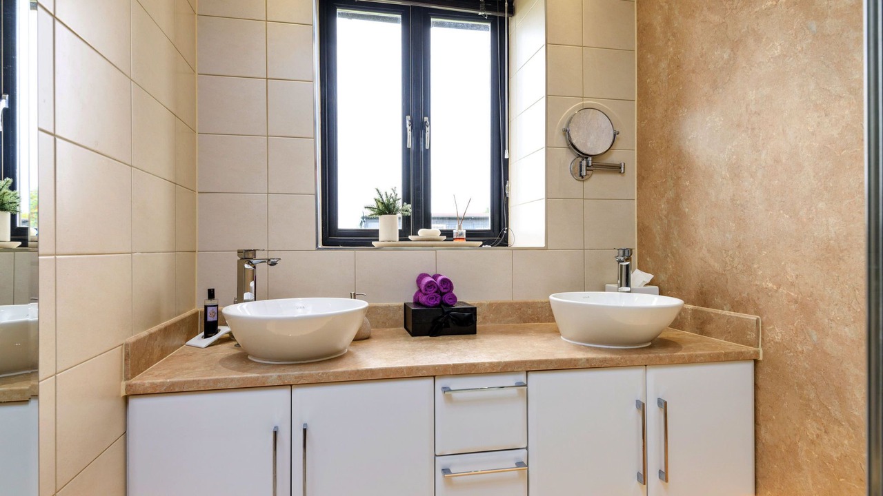 Photo of Bathroom in Faversham