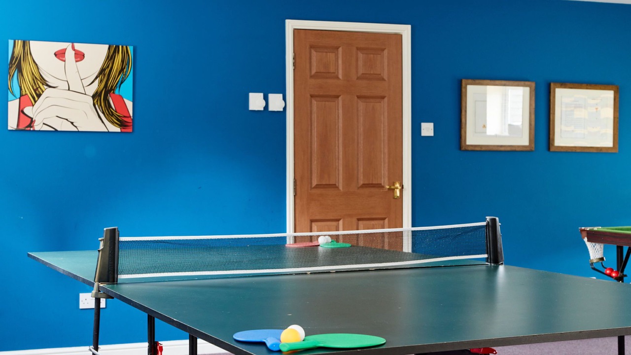 Photo of Livingroom in Dalbury Lees