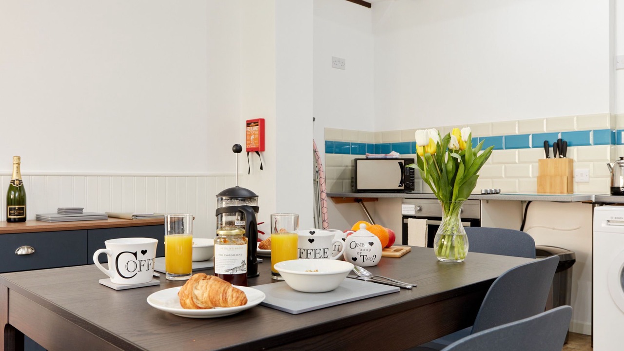 Photo of Livingroom in Dalbury Lees