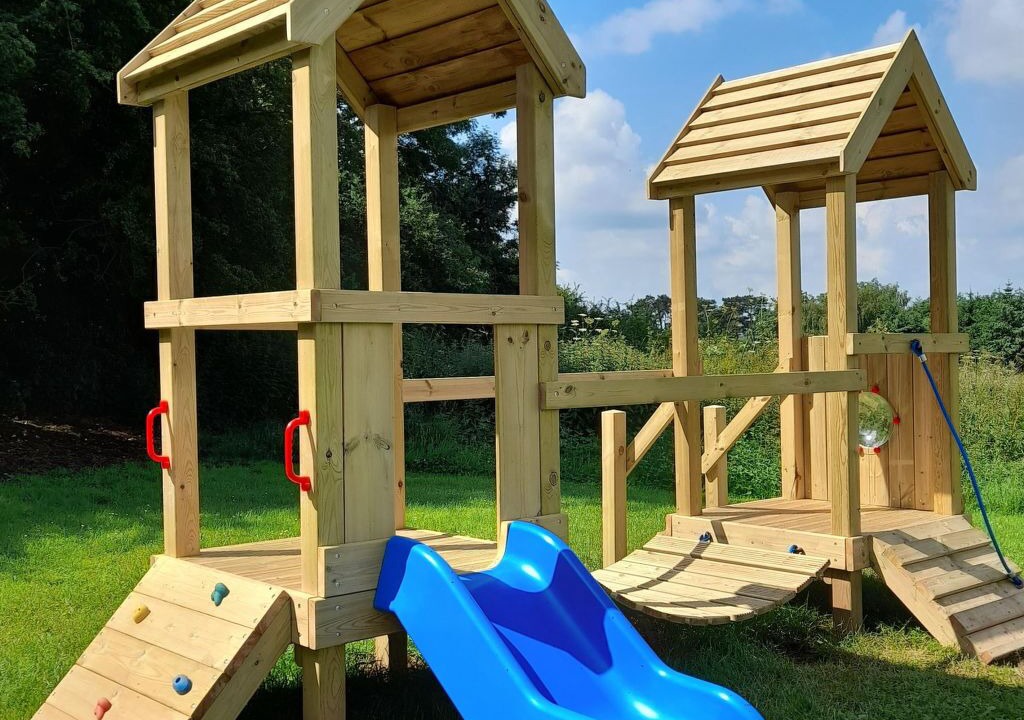 Photo of Others in Dalbury Lees