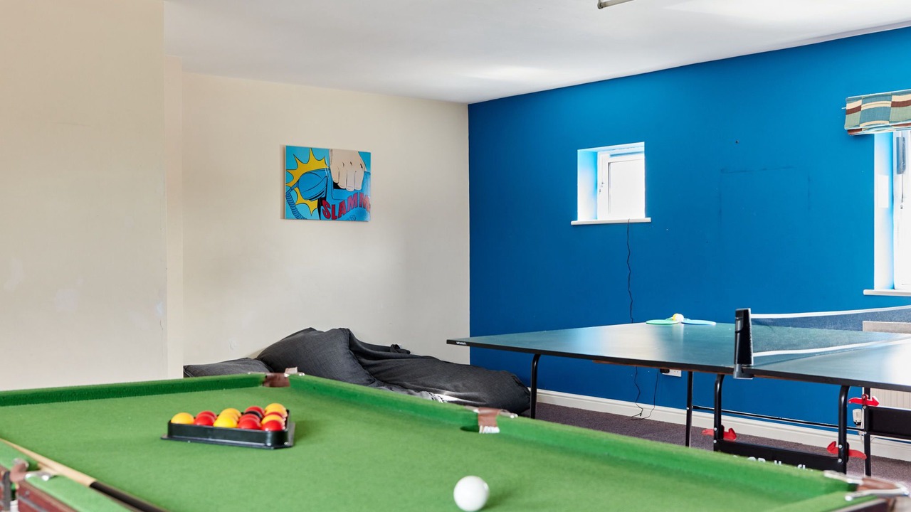 Photo of Livingroom in Dalbury Lees