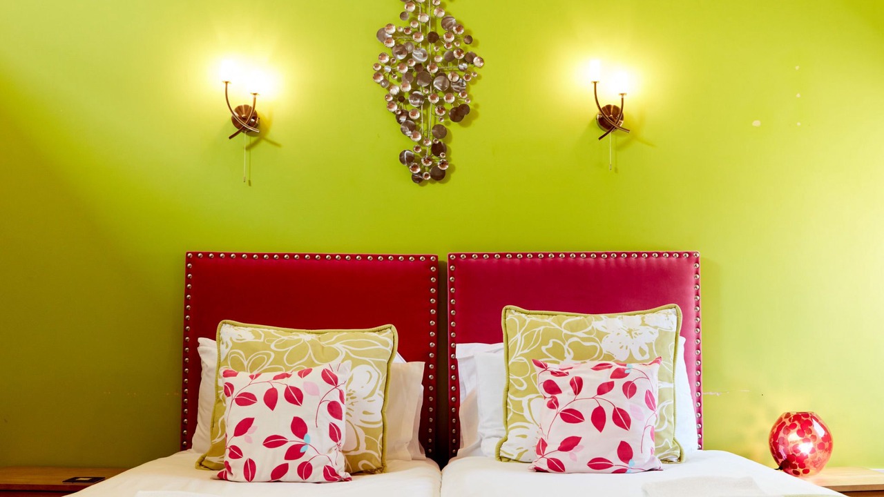 Photo of Others in Dalbury Lees