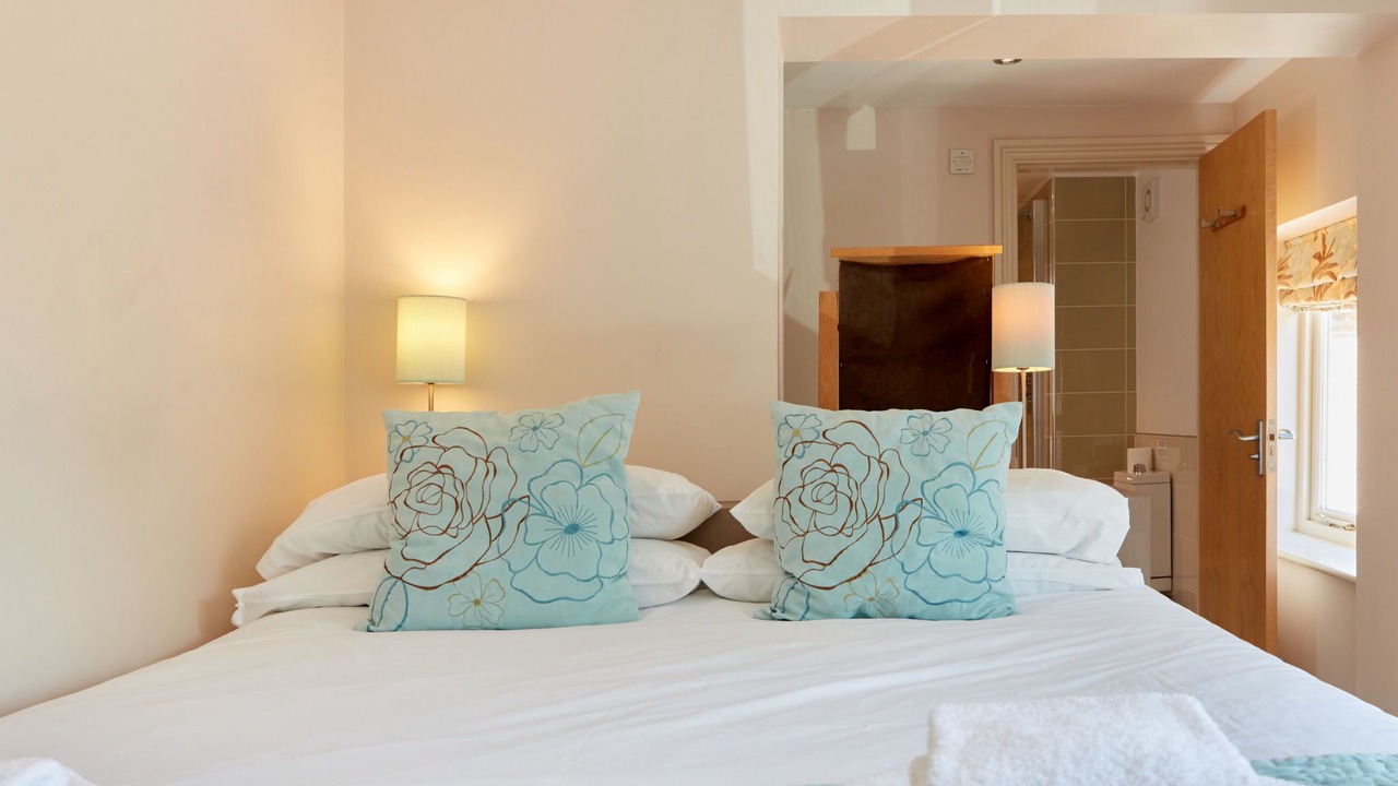 Photo of Others in Dalbury Lees