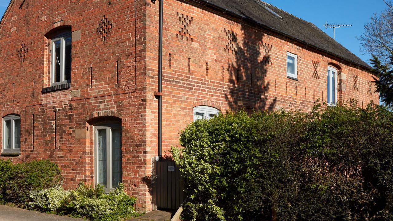 Photo of Others in Dalbury Lees