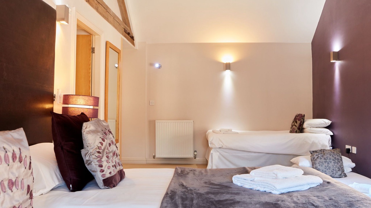 Photo of Others in Dalbury Lees