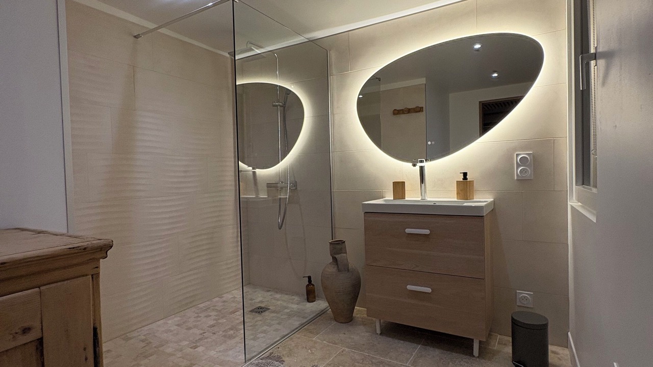 Photo of Bathroom in Abondant