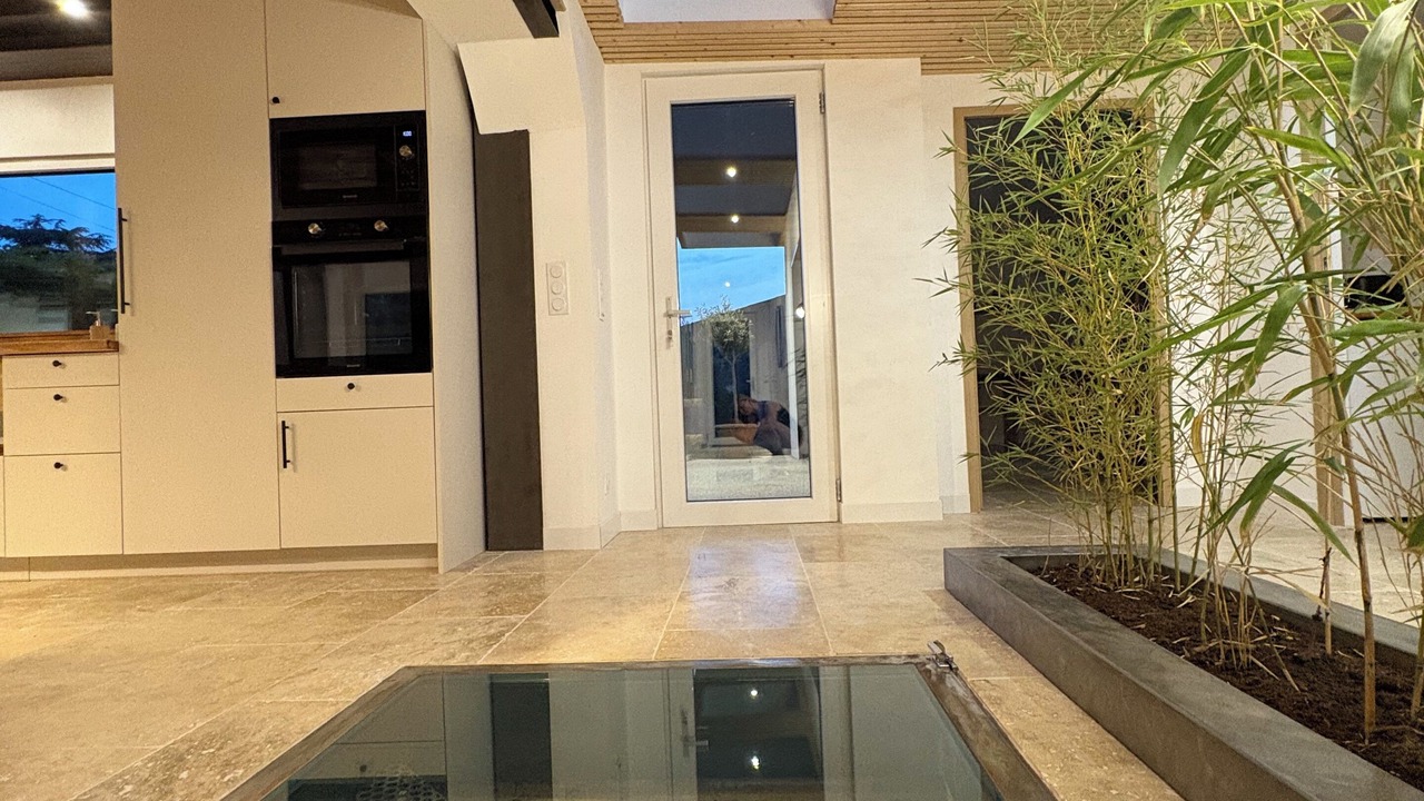 Photo of Outdoor in Abondant