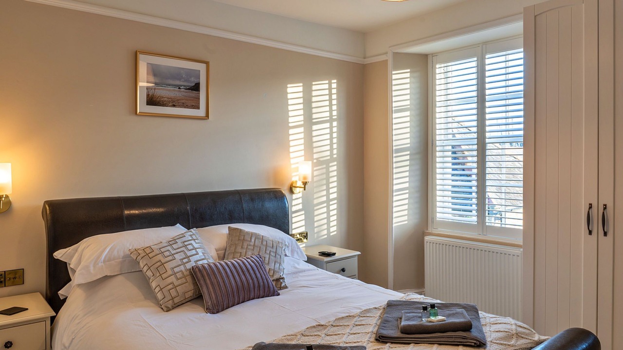 Photo of Others in Gweek