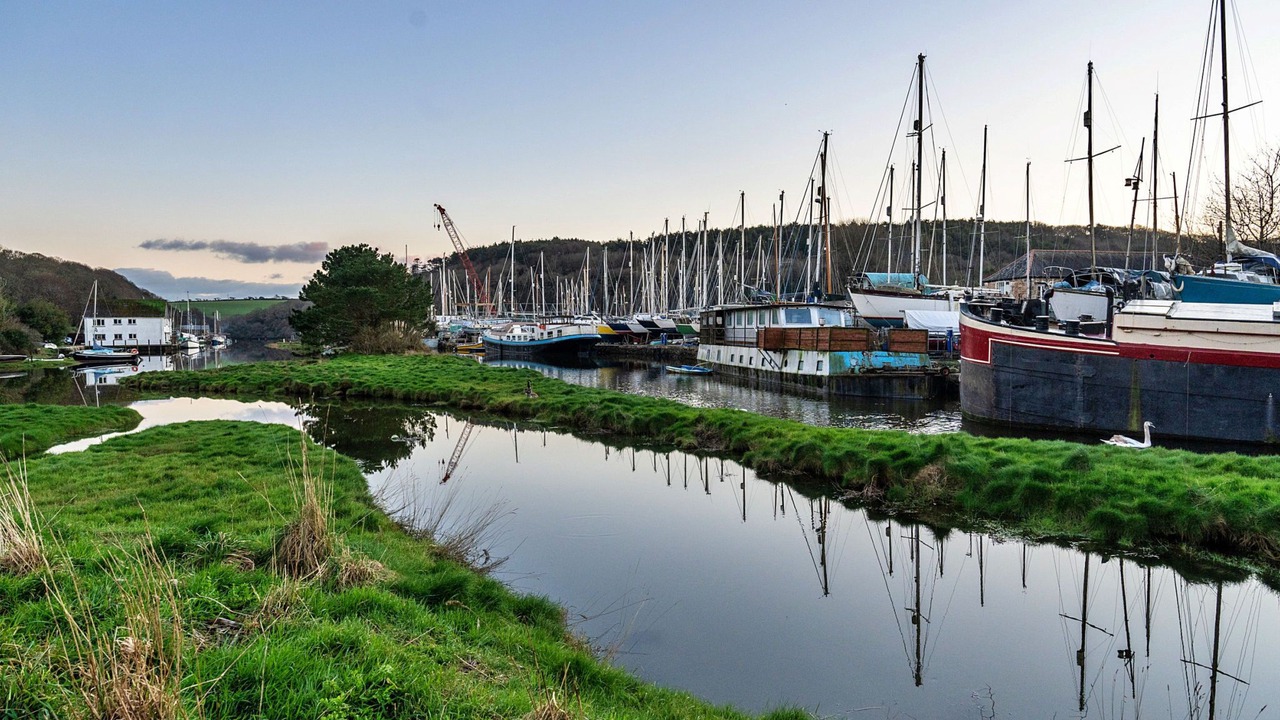 Photo of Others in Gweek