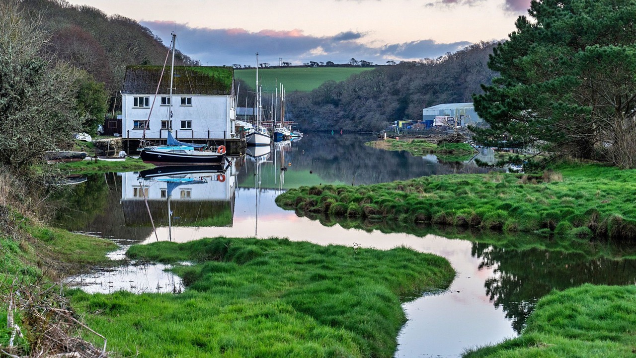 Photo of Others in Gweek