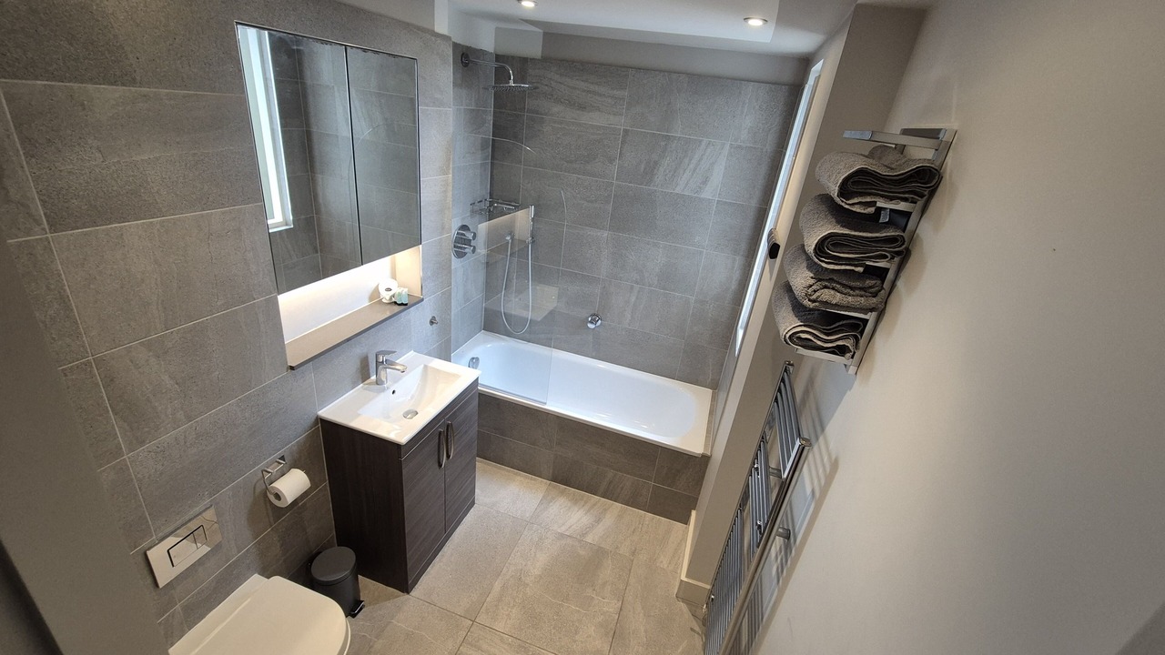 Photo of Bathroom in Leabridge