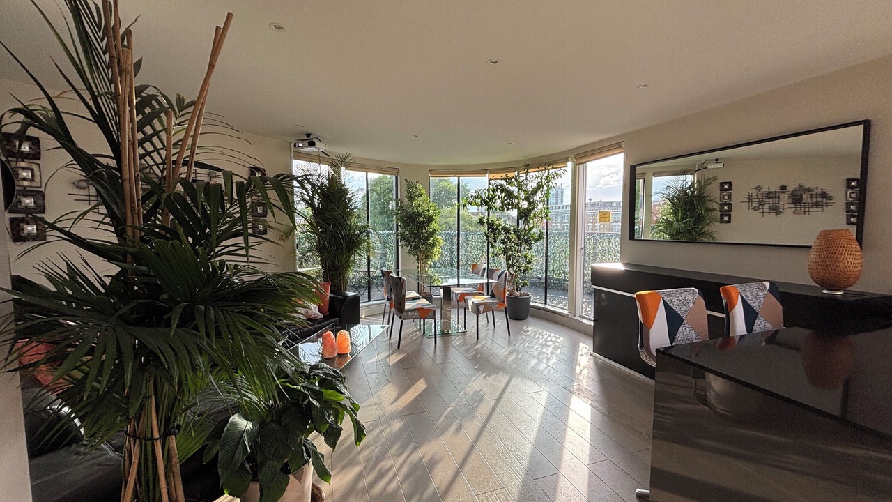 Photo of Livingroom in Leabridge