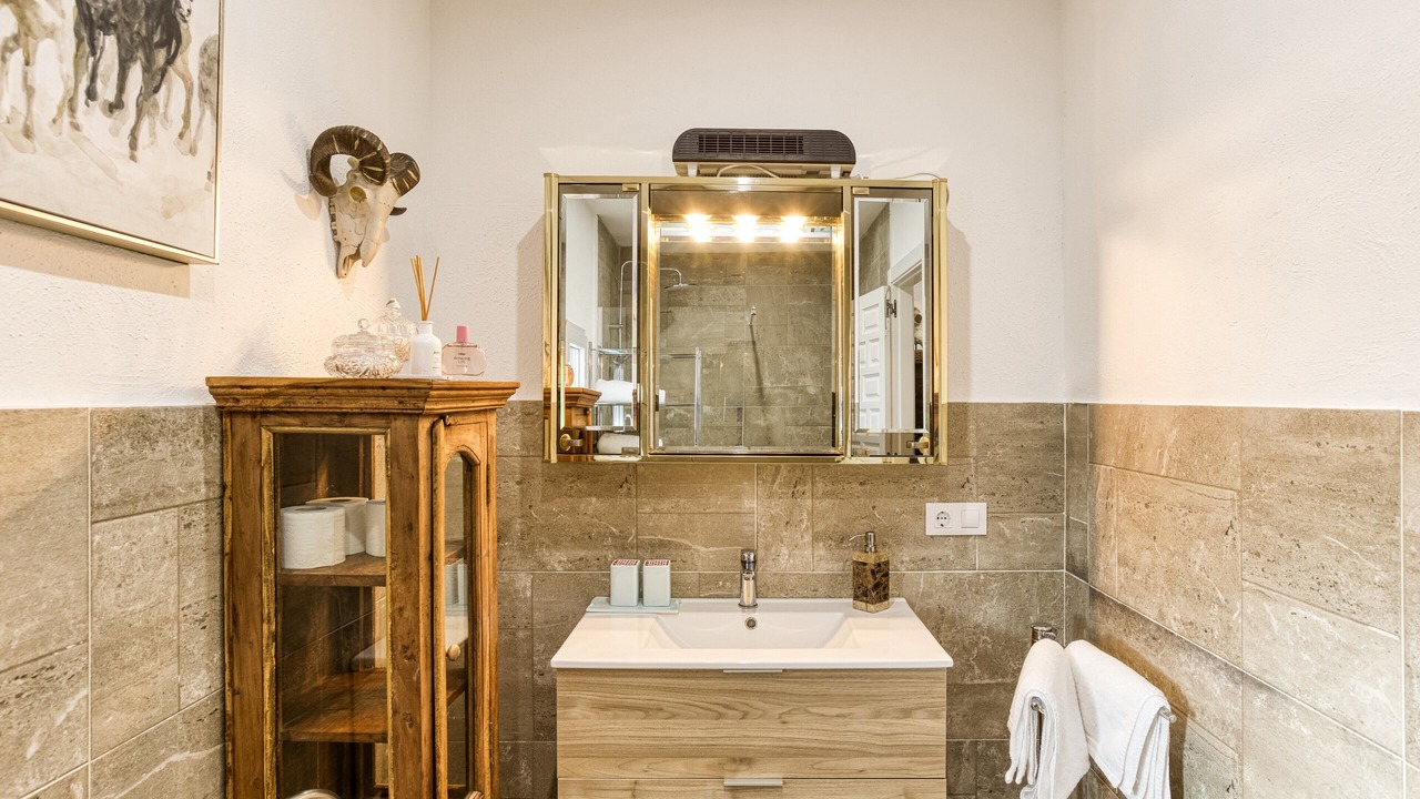 Photo of Bathroom in Darnius