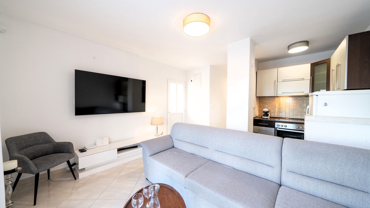 Photo of Livingroom in Sumartin