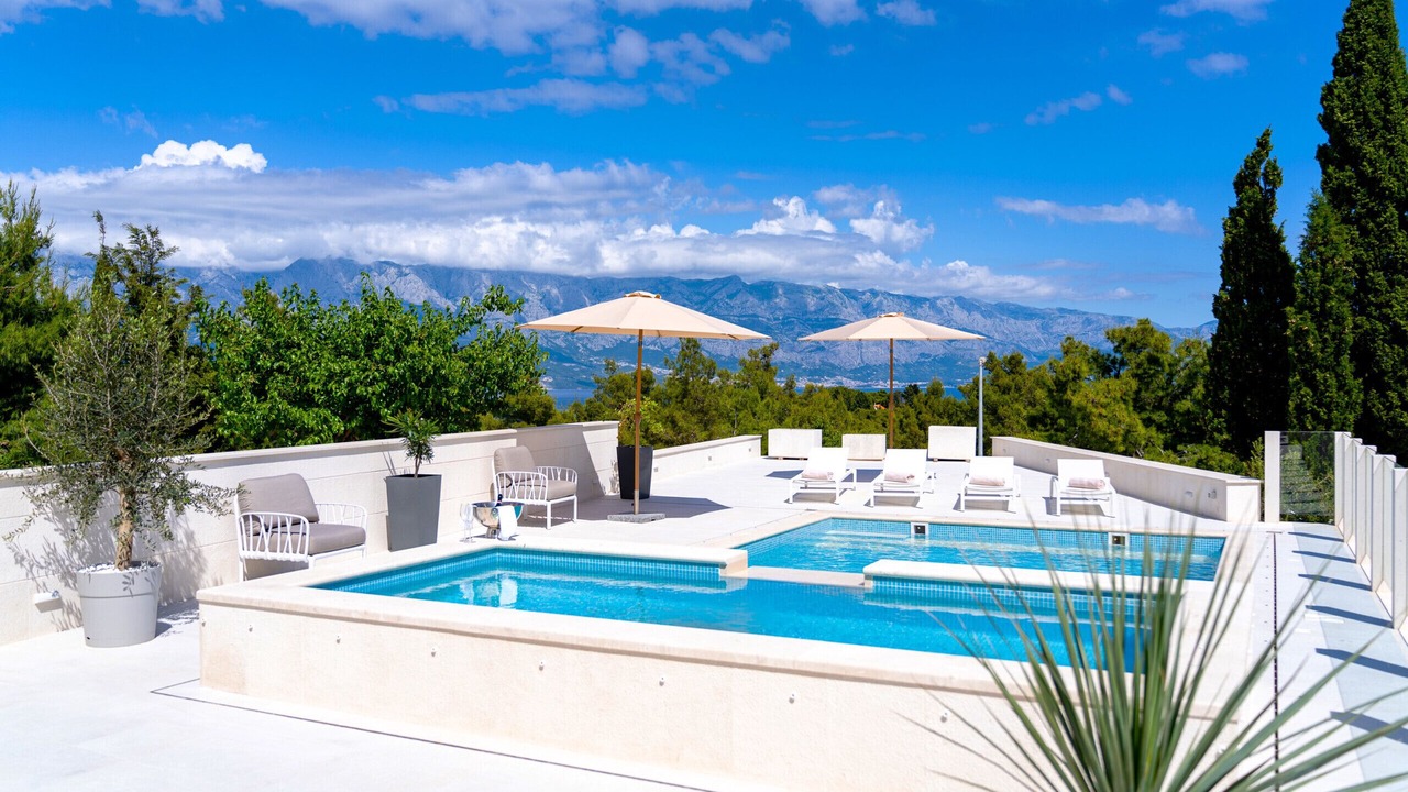Photo of Outdoor in Sumartin