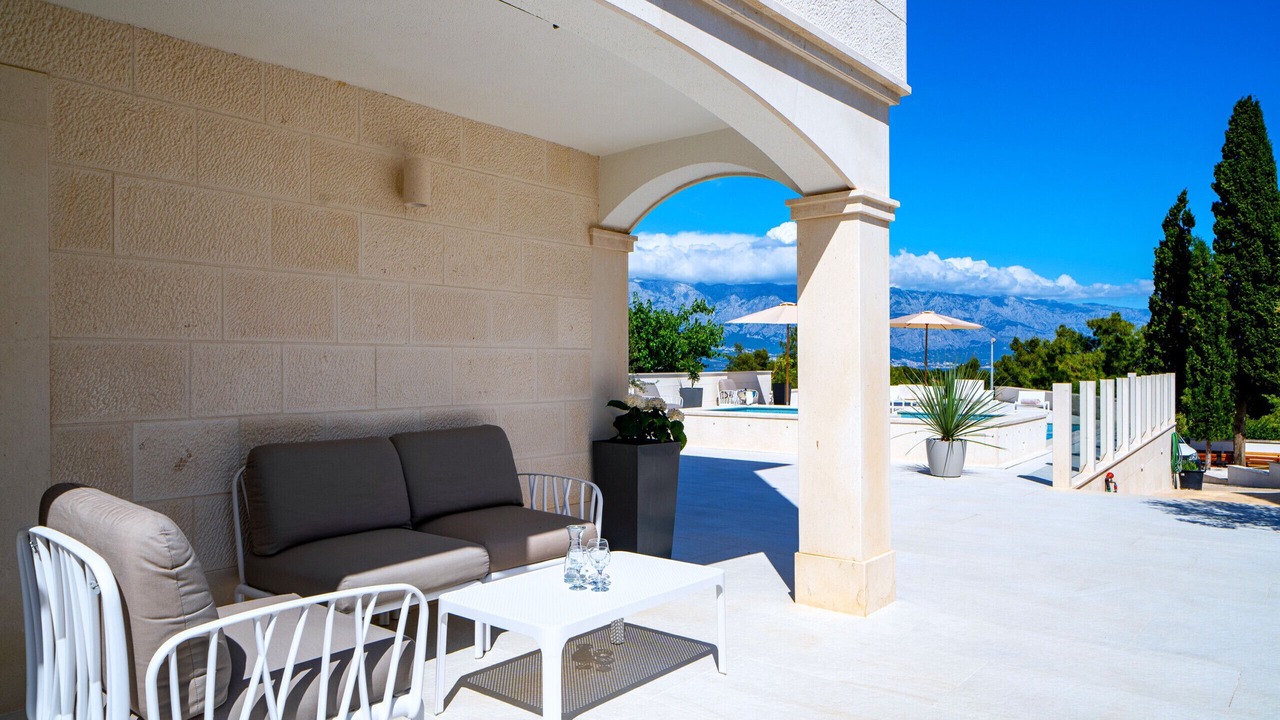 Photo of Patio Balcony in Sumartin
