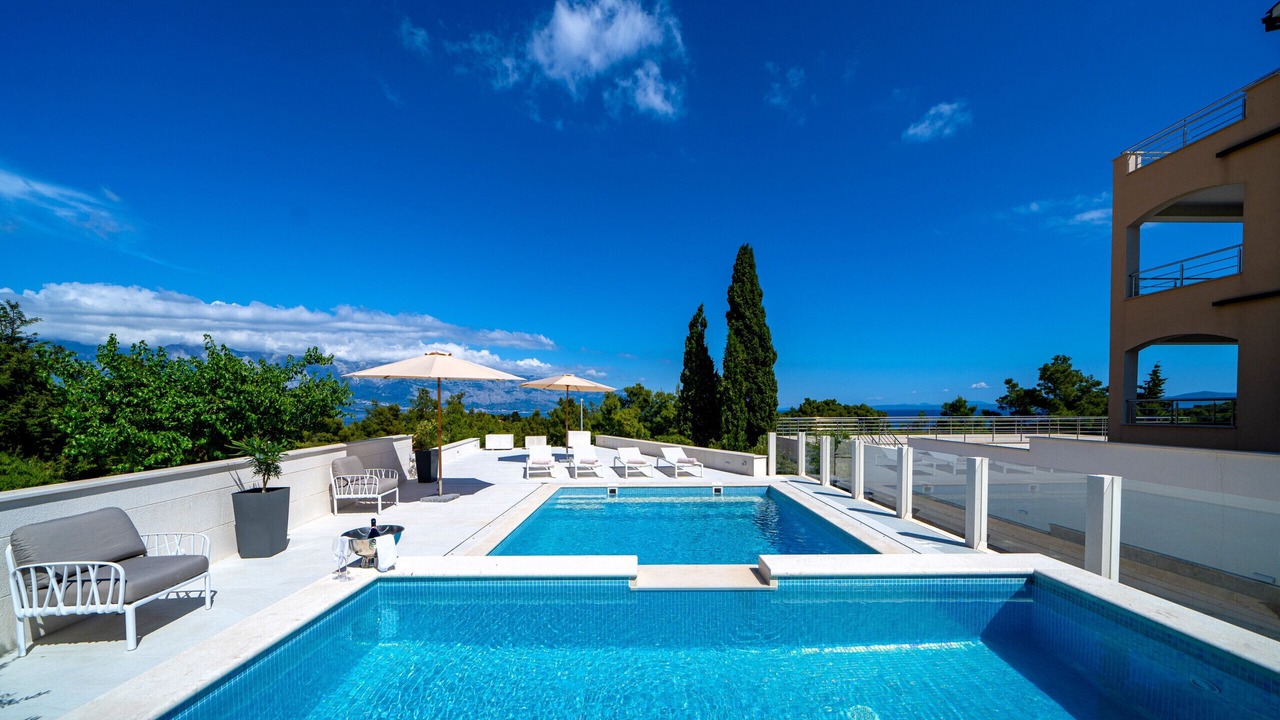 Photo of Outdoor in Sumartin