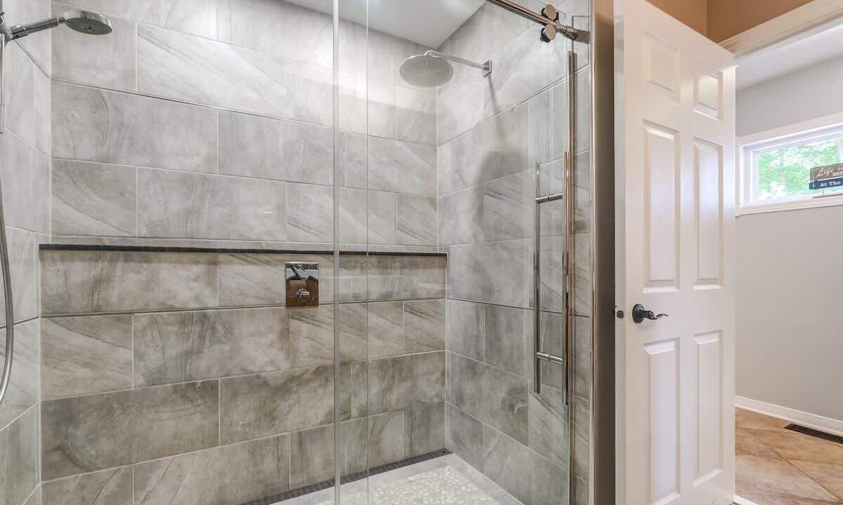 Photo of Bathroom in Frontenac