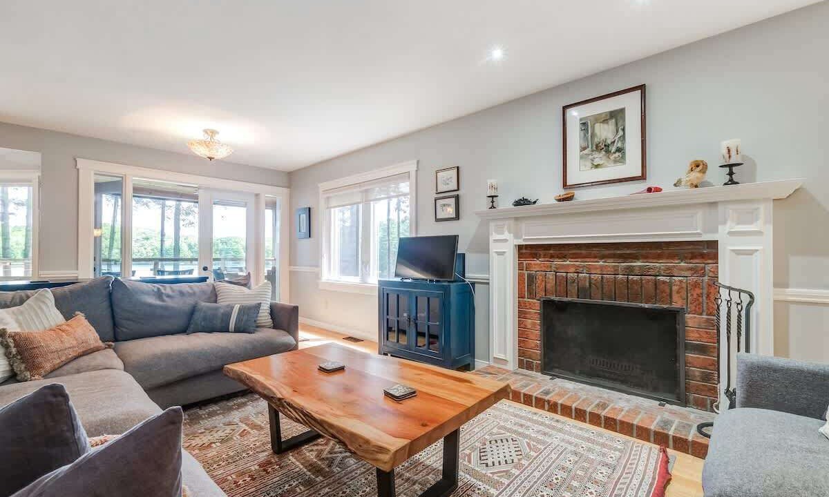 Photo of Livingroom in Frontenac