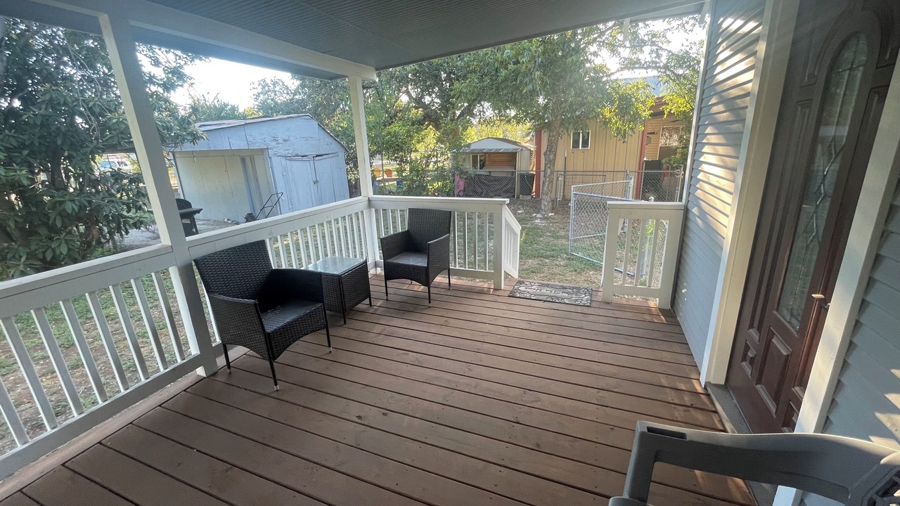 Photo of Patio Balcony in Hondo