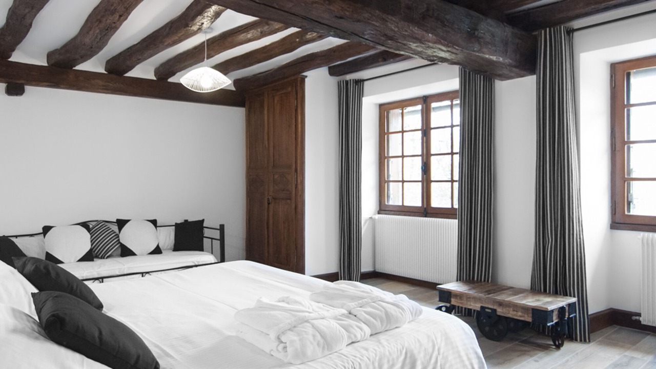 Photo of Bedroom in Eguilly