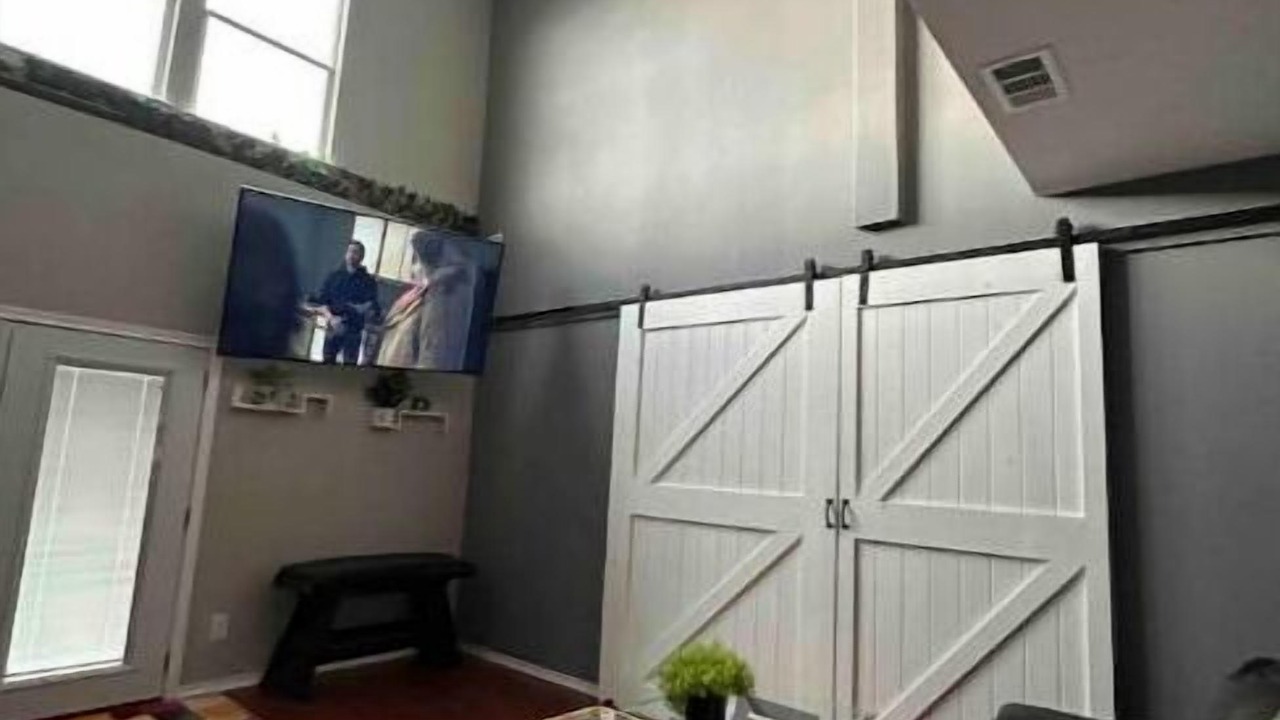 Photo of Livingroom in Midlothian