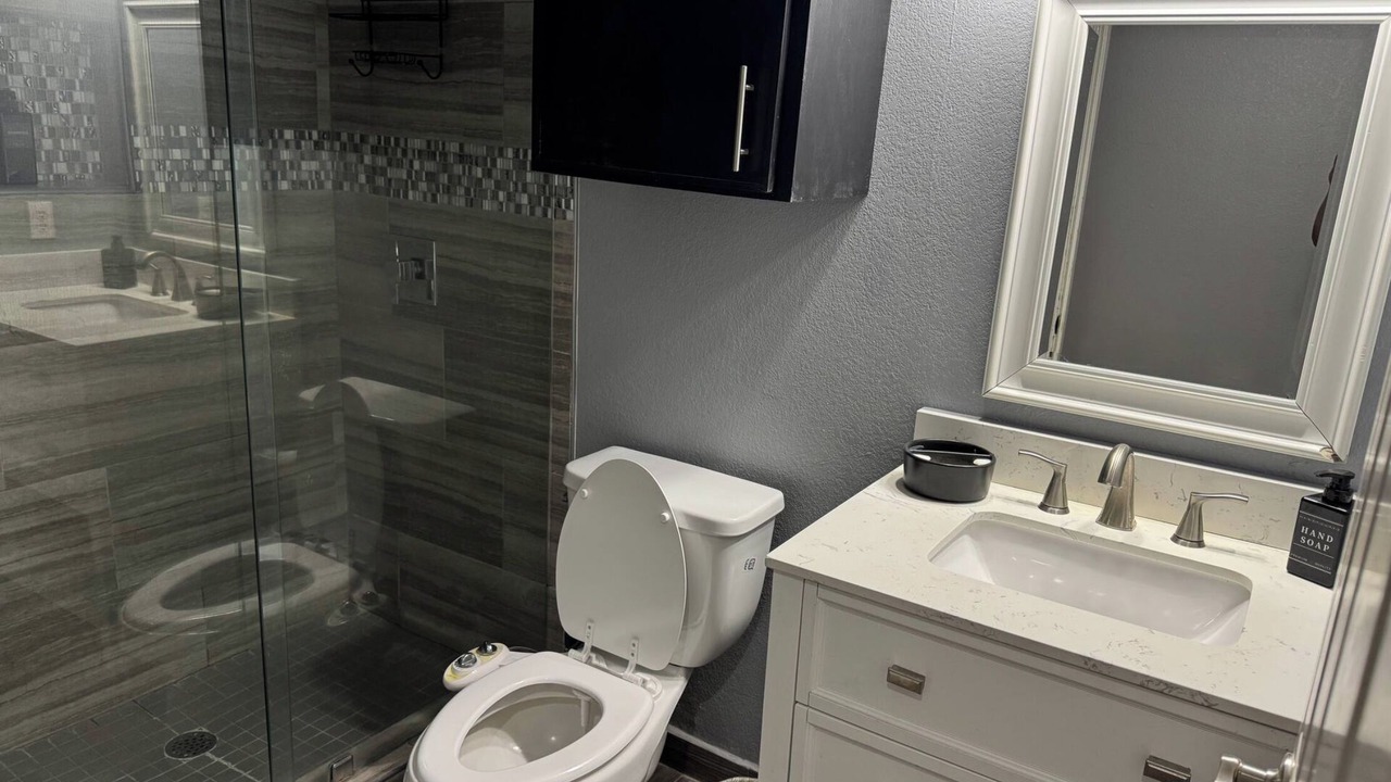 Photo of Bathroom in Brownsville