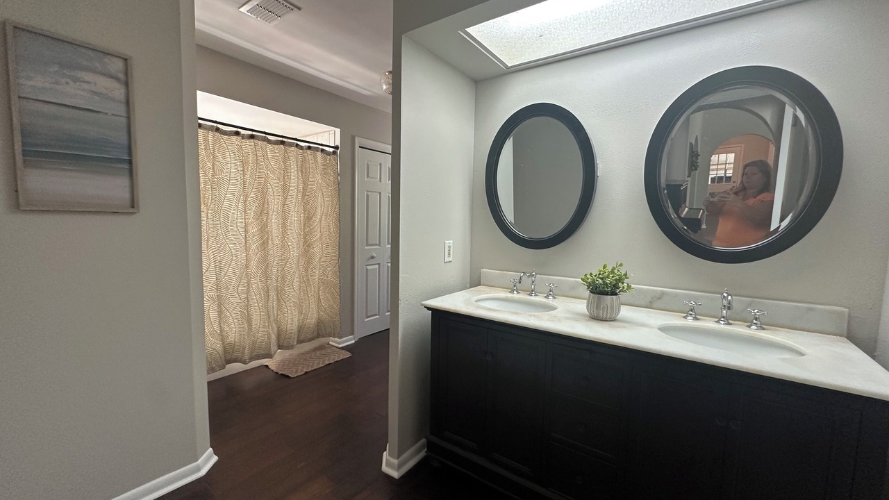 Photo of Bathroom in Lake Panasoffkee