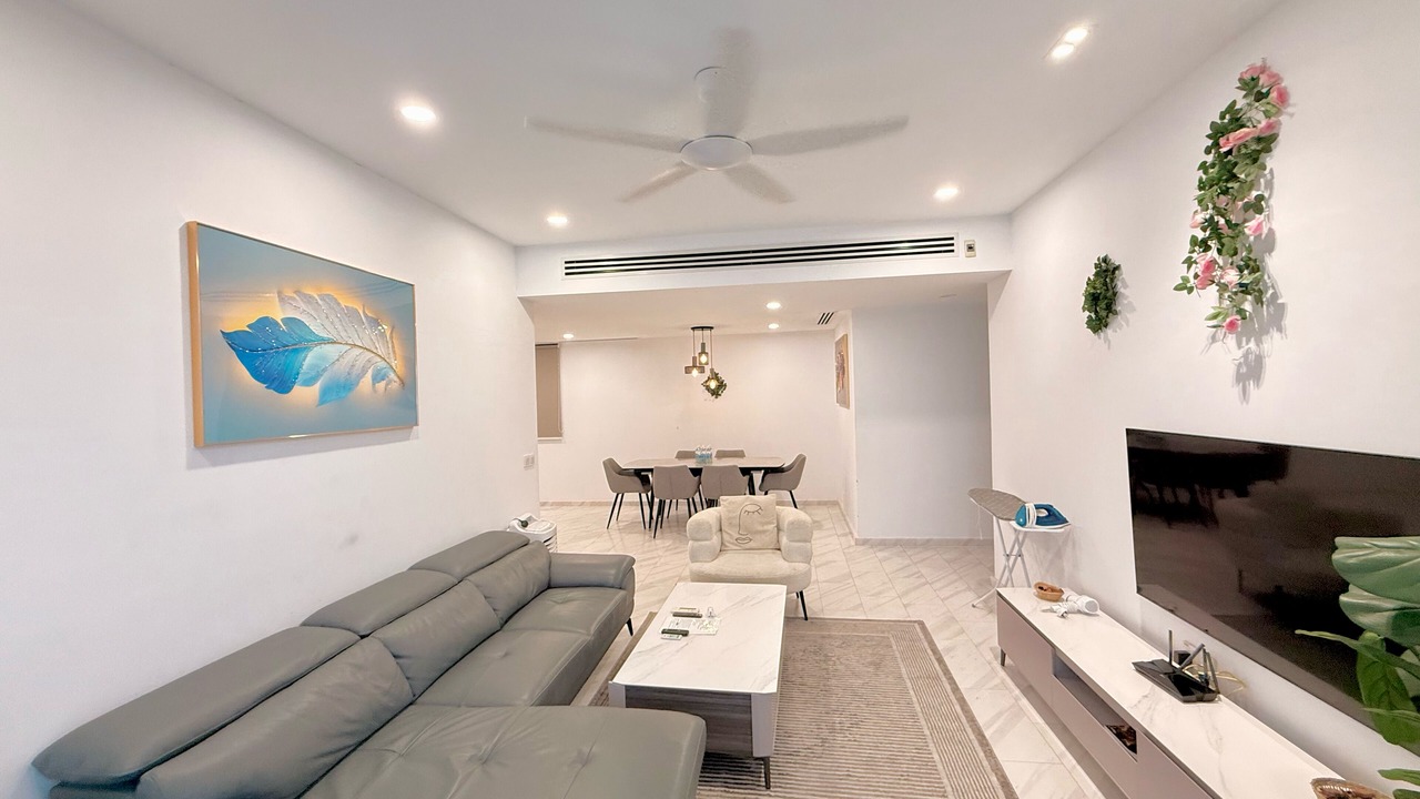 Photo of Livingroom in Golden Triangle