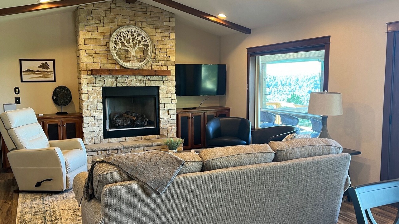 Photo of Livingroom in Jasper