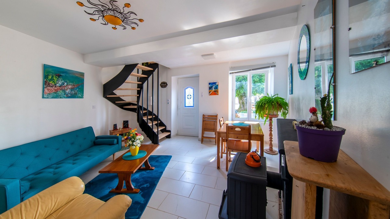 Photo of Livingroom in Ranton