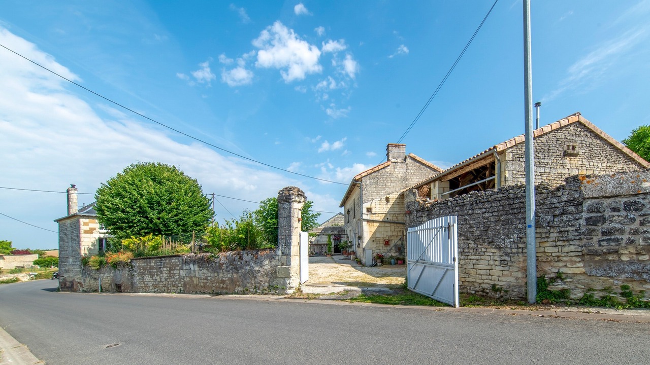 Photo of Others in Ranton